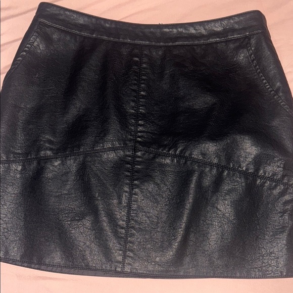 Lulu’s| ‘Harley’ Black Vegan Leather Mini Skirt - Picture 9 of 11
